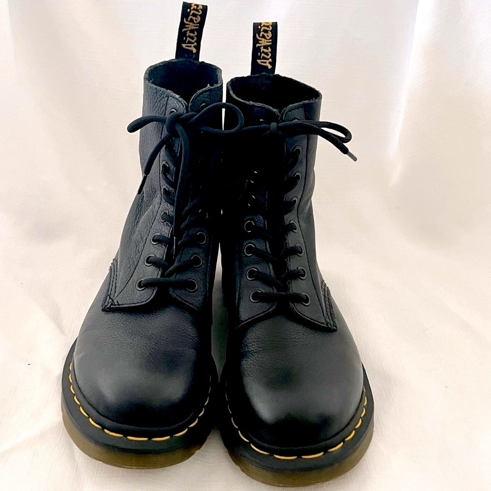 Dr. Martens/ Authentic & Original / Women’s~1460 Iconic Air Wair Leather Boot - Picture 16 of 16